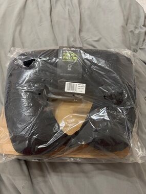 Eddie Bauer Black U-Shaped 2 in 1  Travel Neck Pillow (Brand New)